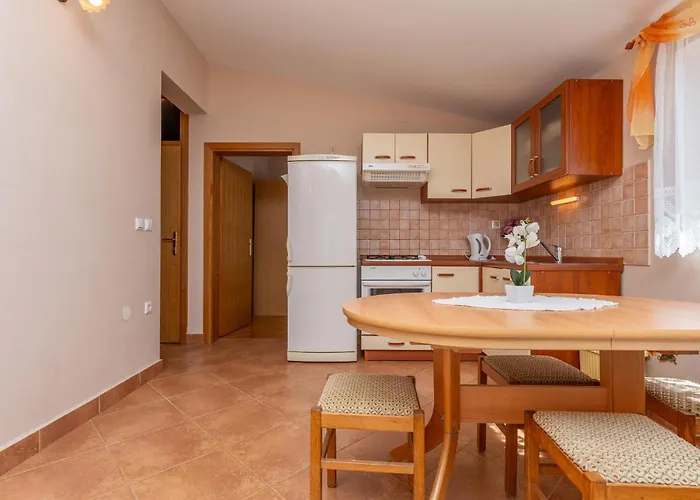 Apartament Lovely In *