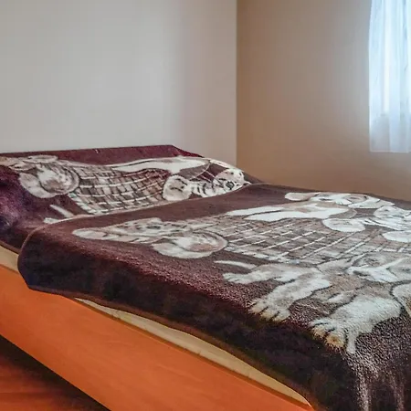Apartment Lovely In With Kitchen Sveti Filip i Jakov