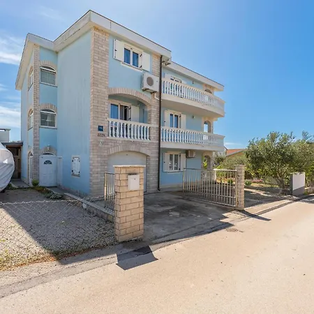 Apartment Lovely In With Kitchen Sveti Filip i Jakov