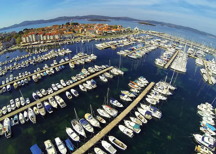 Lovely In 아파트 스베티필립아이자코브